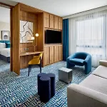ホテル Courtyard By Marriott Lyon Eurexpo Stadium ジュナ