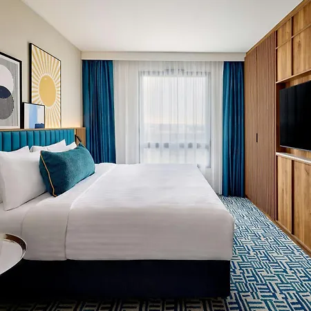 Courtyard By Marriott Lyon Eurexpo Stadium Ξενοδοχείο 4*