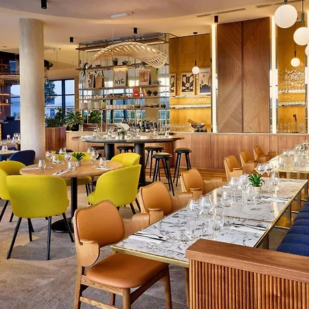 Courtyard By Marriott Lyon Eurexpo Stadium 4*