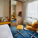 מלון Courtyard By Marriott Lyon Eurexpo Stadium