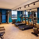 מלון Courtyard By Marriott Lyon Eurexpo Stadium 4*