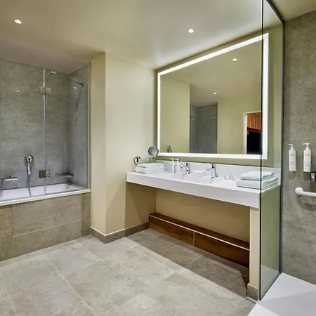 Hotel Courtyard By Marriott Lyon Eurexpo Stadium Genas