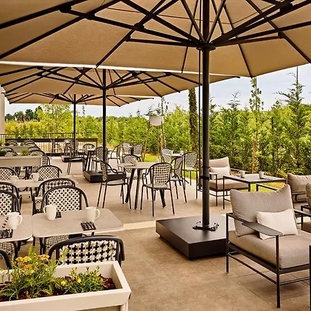 Courtyard By Marriott Lyon Eurexpo Stadium ホテル ジュナ