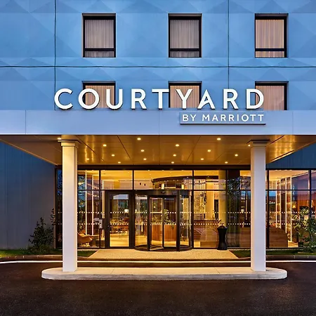 Courtyard By Marriott Lyon Eurexpo Stadium ホテル *