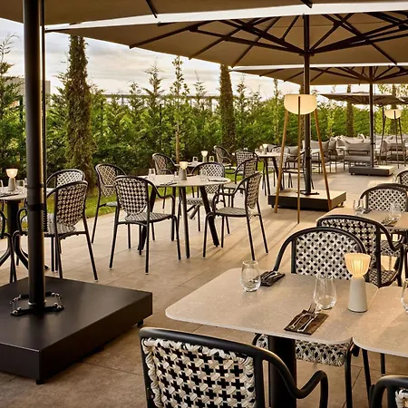 Courtyard By Marriott Lyon Eurexpo Stadium ジュナ