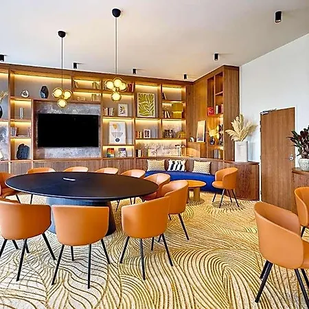 ホテル Courtyard By Marriott Lyon Eurexpo Stadium