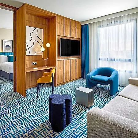 Hotel Courtyard By Marriott Lyon Eurexpo Stadium 4*